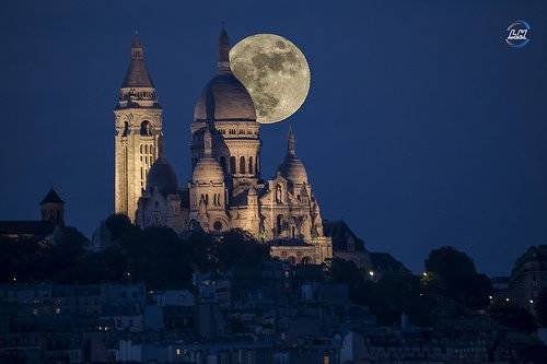 sacré coeur lune